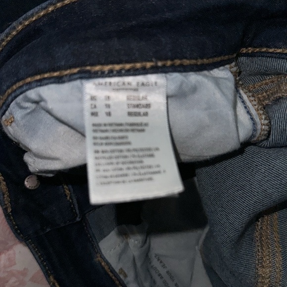Size 10 regular American Eagle jeans - Picture 5 of 5